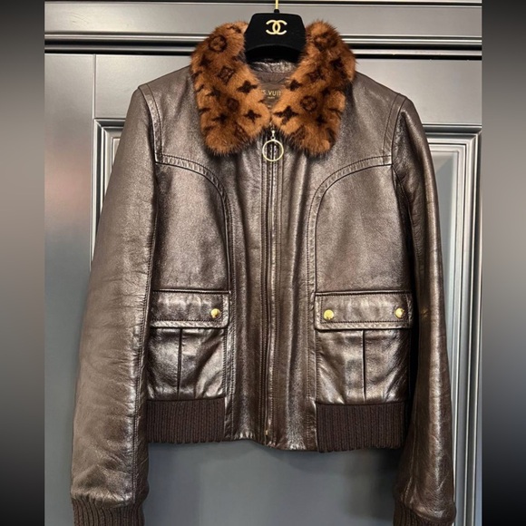 Louis Vuitton leather jacket with mink monogram collar - Picture 1 of 1